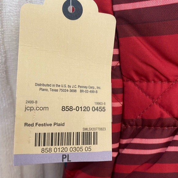 St. John’s Bay NWT Red Plaid Puffer Vest - Picture 5 of 8